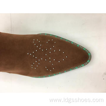 Formal Shoes Cement welts with specialized dyed